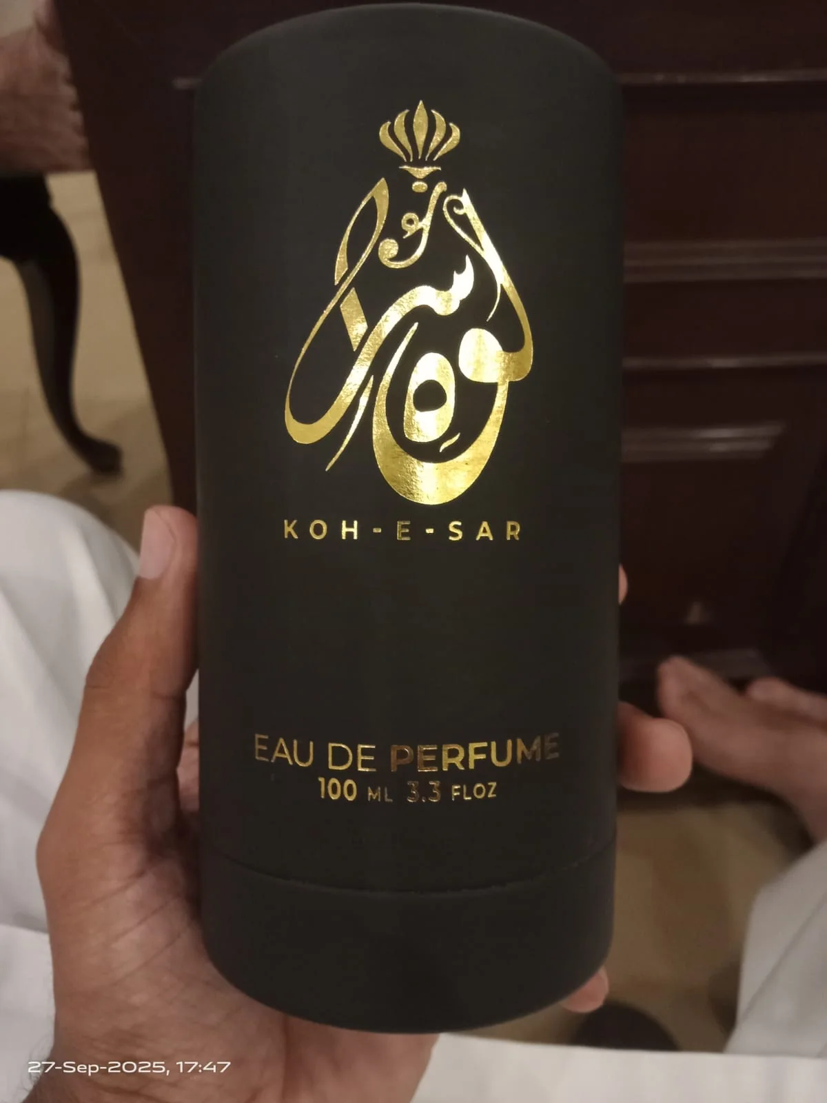 Printed paper tubes for five fragrance brands